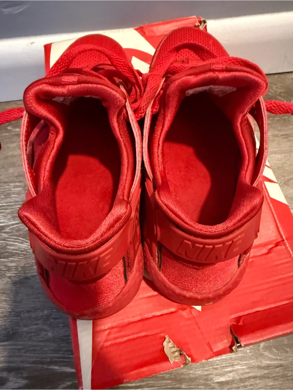 Nike Huarache Big Kids Size 4.5 Y - Picture 6 of 7